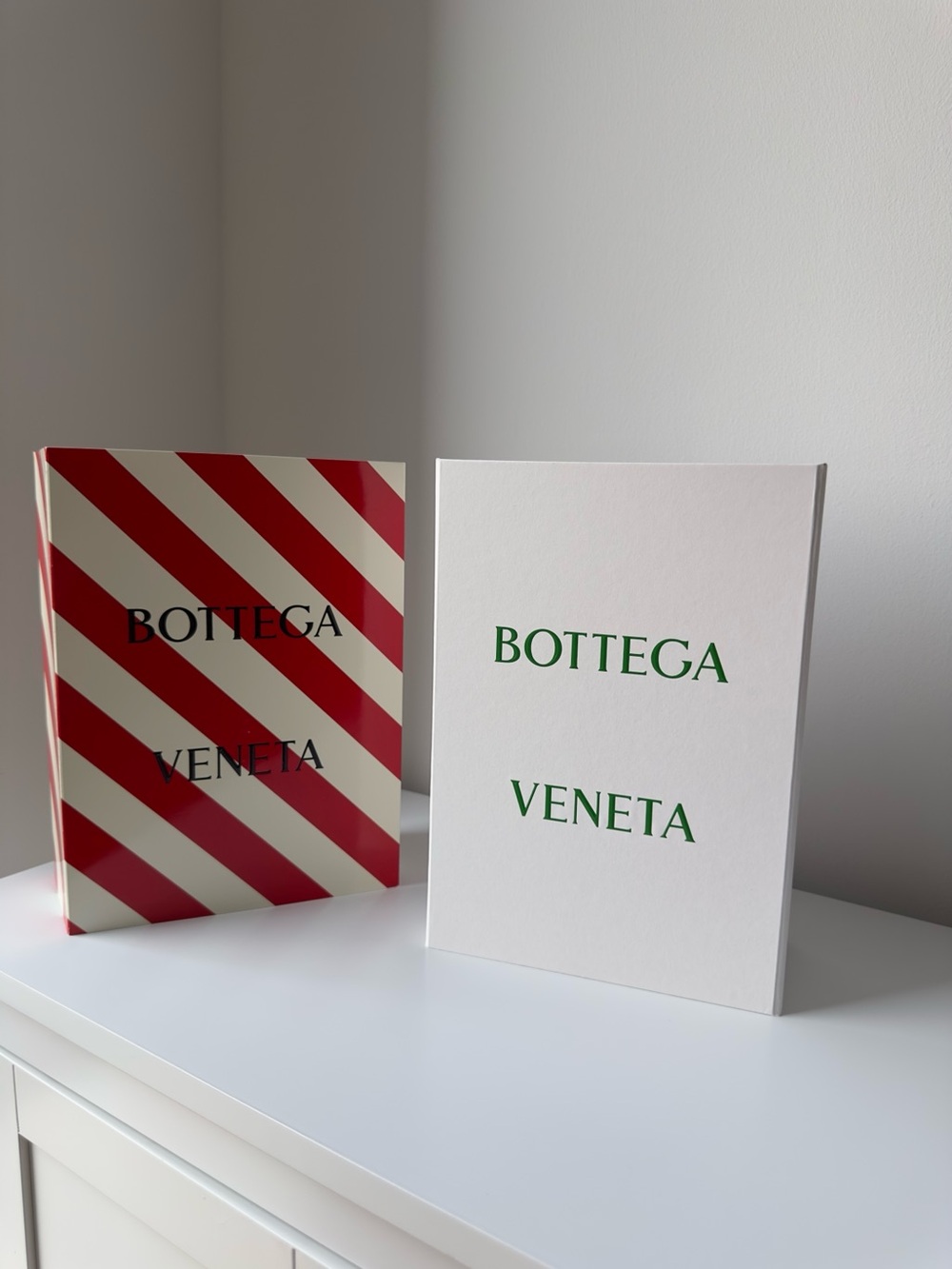 Bottega Veneta gift box with classic logo and fabric bag